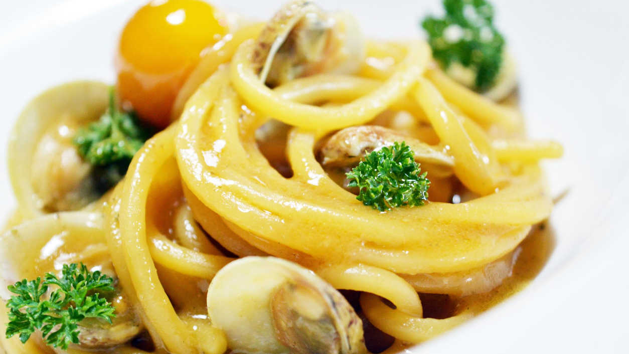 Spaghettone di Gragnano con colatura di alici
